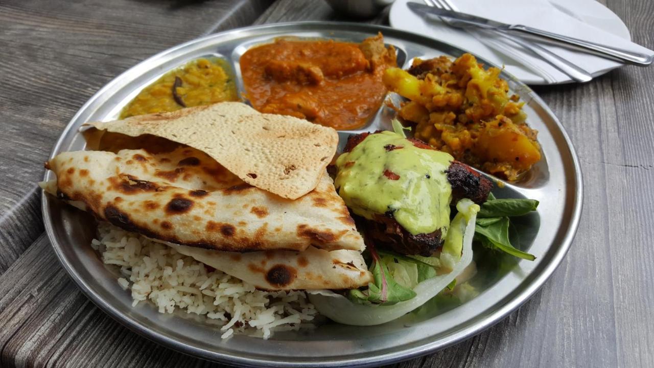 Hotel Laxmibai Palace 쉬르디 외부 사진