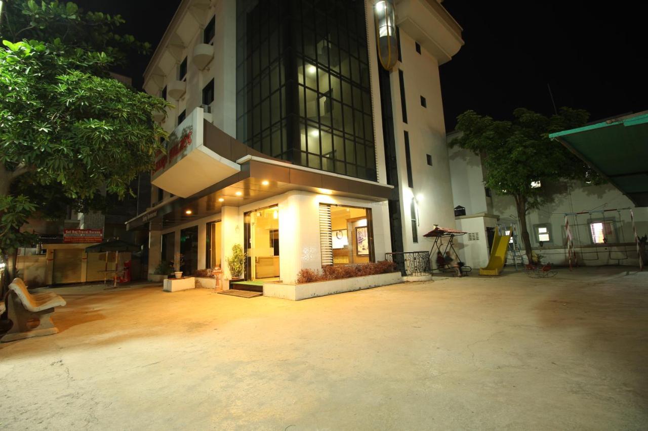 Hotel Laxmibai Palace 쉬르디 외부 사진